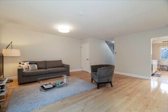 82 Park Dr in Mt Kisco, NY - Building Photo - Building Photo