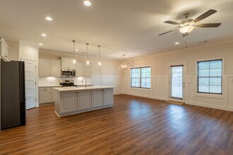 8033 Barton Dr in Columbus, GA - Building Photo - Building Photo