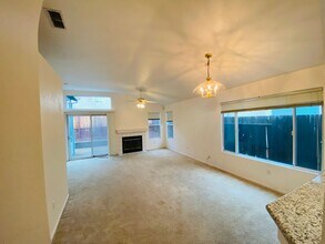 8472 Banyon Tree Ct in Elk Grove, CA - Building Photo - Building Photo