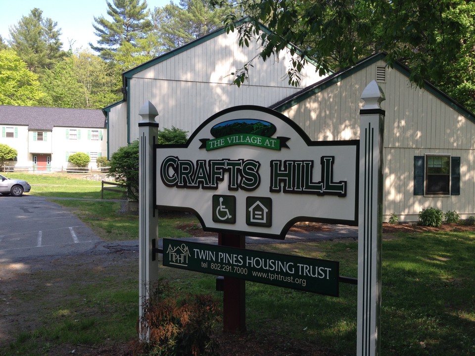 The Village at Crafts Hill in West Lebanon, NH - Foto de edificio