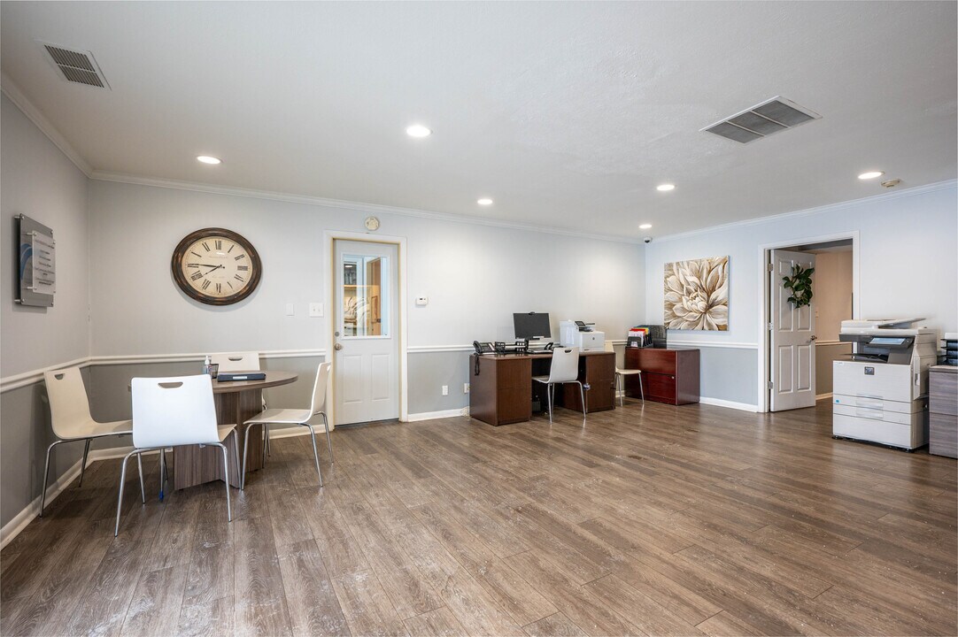 Woodbrook in Indianapolis, IN - Building Photo