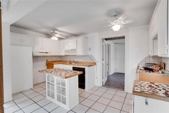 12036 105th St in Largo, FL - Foto de edificio - Building Photo