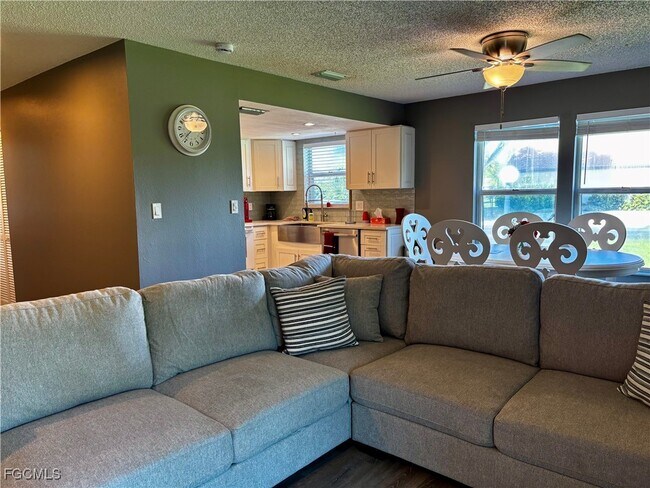 7008 Constitution Blvd in Ft. Myers, FL - Building Photo - Building Photo