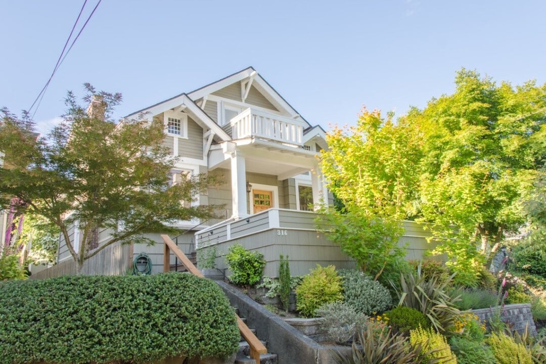 316 N 73rd St in Seattle, WA - Building Photo