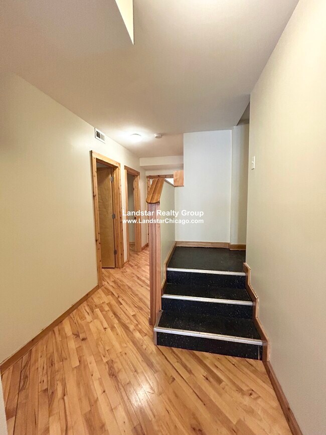 1118 E Hyde Park Blvd in Chicago, IL - Building Photo - Building Photo