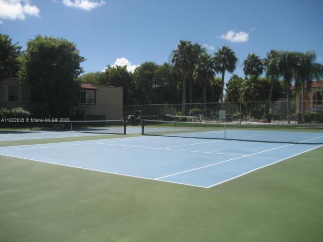 10790 N Kendall Dr in Miami, FL - Building Photo - Building Photo