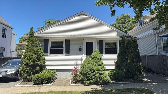 25 Thurston Ave
