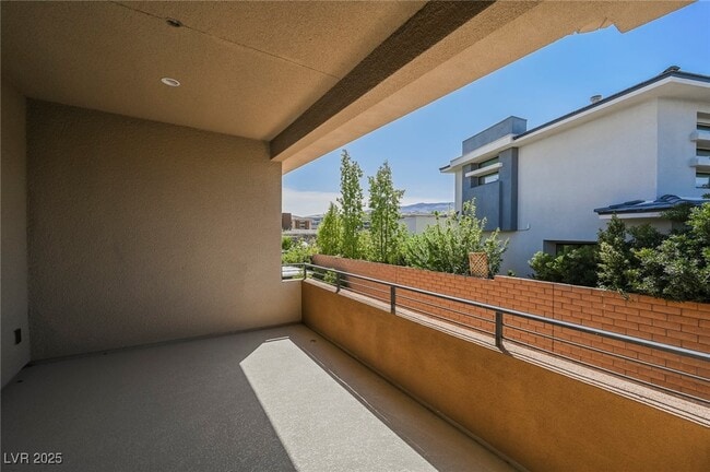 property at 19 Garden Rain Dr