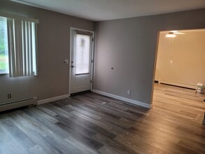 21119 Albion Rd in Strongsville, OH - Building Photo - Building Photo