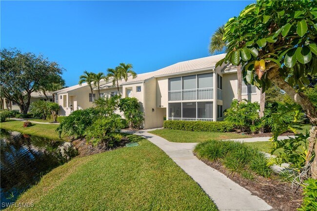 776 Willowbrook Dr in Naples, FL - Building Photo - Building Photo