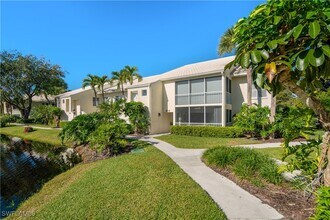 776 Willowbrook Dr in Naples, FL - Foto de edificio - Building Photo