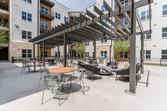 Park South in Austin, TX - Foto de edificio - Building Photo