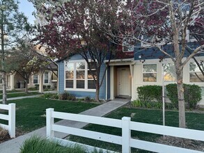 2827 S Fairgrove Ln in West Valley City, UT - Building Photo - Building Photo