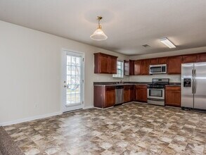 1008 Spaniel Terrace in Hampton, GA - Foto de edificio - Building Photo