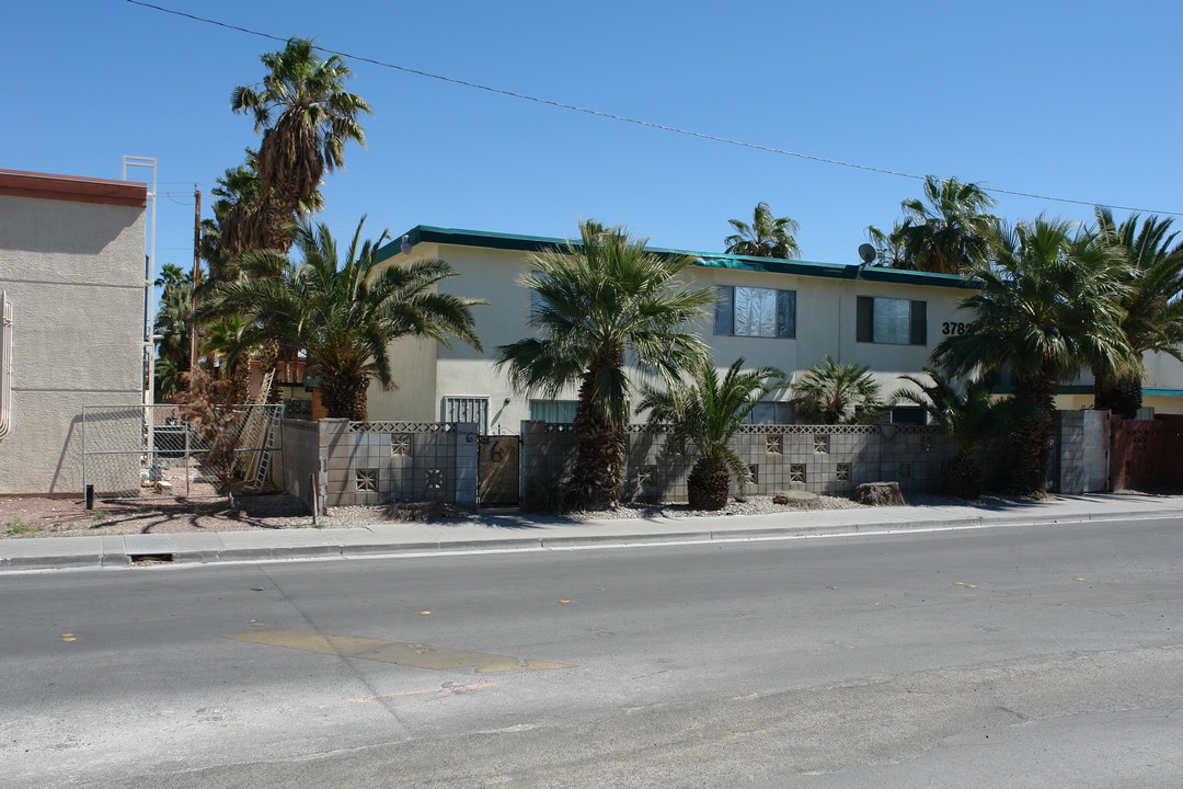 Gardens in Las Vegas, NV - Building Photo