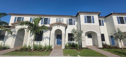 24563 SW 117th Ct in Princeton, FL - Building Photo - Building Photo