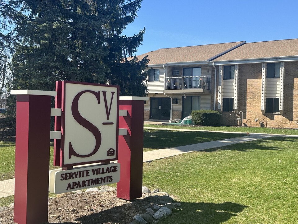 Servite Village Apartments in Milwaukee, WI - Building Photo