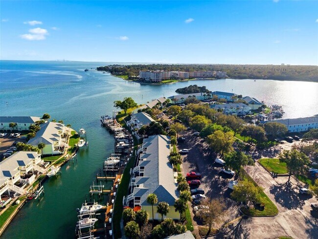 5174 Beach Dr SE in St. Petersburg, FL - Building Photo - Building Photo