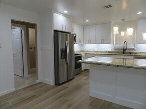7214 Corsicana St in Houston, TX - Building Photo - Building Photo