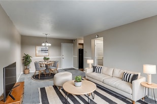 Somerford Square Apartments in Lancaster, OH - Building Photo