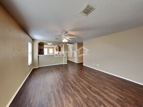 6815 Baron Gate Ct in Spring, TX - Foto de edificio - Building Photo