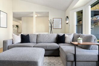 4506 Wrenford Way in Sacramento, CA - Building Photo - Building Photo