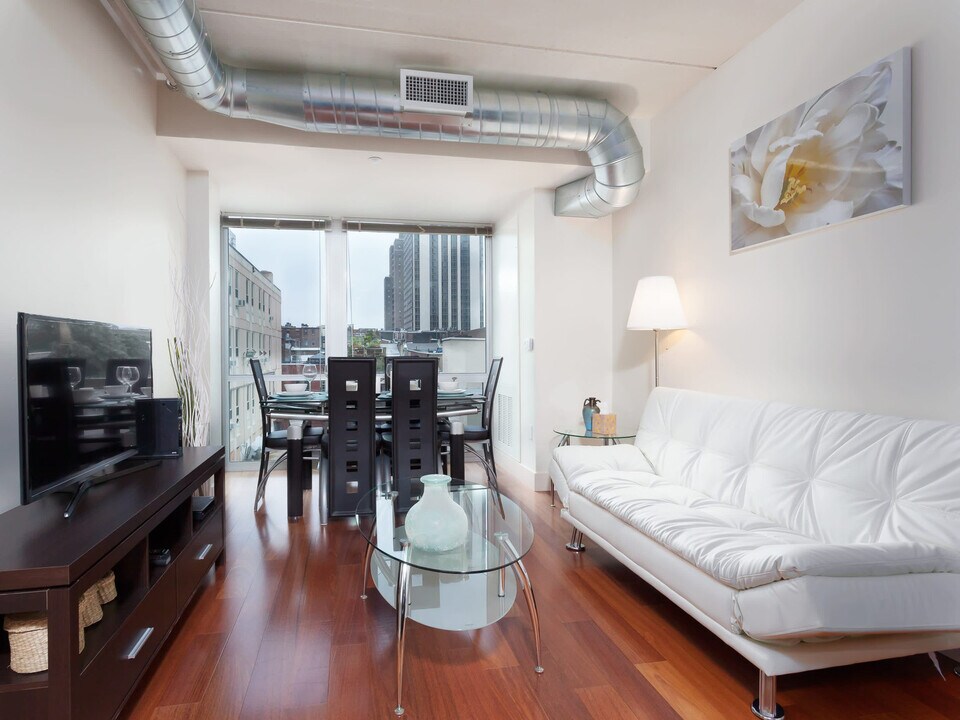 2021 Chestnut St in Philadelphia, PA - Building Photo