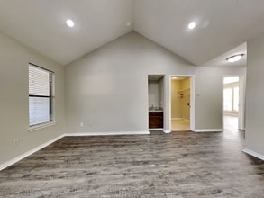 3817 Furneaux Ln in Carrollton, TX - Building Photo - Building Photo