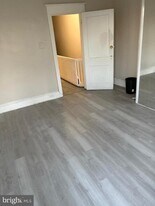 5813 Hadfield St in Philadelphia, PA - Building Photo