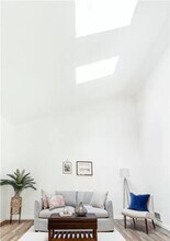 12229 100th Ave NE in Kirkland, WA - Building Photo - Building Photo