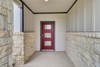 8101 City Top Blvd in Austin, TX - Building Photo - Building Photo