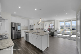 587 Watercress Dr in Aurora, IL - Building Photo - Building Photo