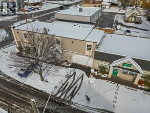 4444 Drummond Rd in Niagara Falls, ON - Building Photo - Building Photo