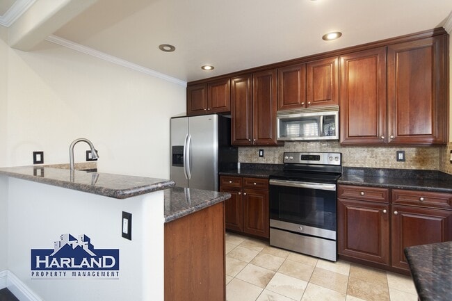 property at 8460 Via Mallorca
