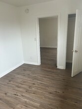 736 W Century Blvd, Unit 736.5 in Los Angeles, CA - Building Photo - Building Photo