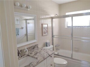 5211 SE Sea Island Way in Stuart, FL - Building Photo - Building Photo
