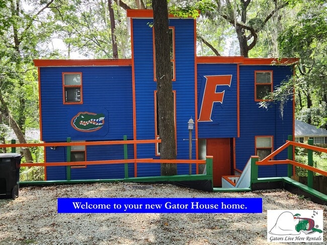 420 NW 27th Ter, Unit The Gator House in Gainesville, FL - Building Photo - Building Photo