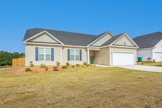 650 Pine St in Warrenville, SC - Building Photo - Building Photo