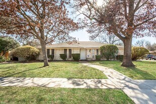 2732 Parkhaven Dr, Unit 07314 in Plano, TX - Building Photo