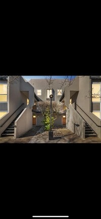 935 La Posada Dr, Unit 246