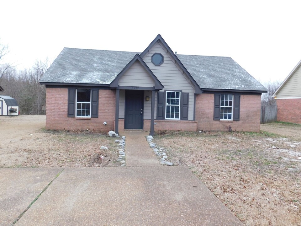 6292 Liberty Estates Dr in Walls, MS - Building Photo