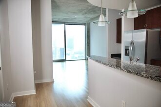 400 W Peachtree St NW in Atlanta, GA - Building Photo - Building Photo