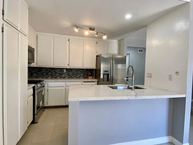 450 W Vermont Ave in Escondido, CA - Building Photo - Building Photo