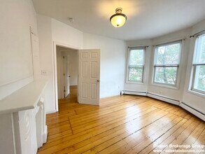 51 Delle Ave, Unit 2 in Boston, MA - Foto de edificio - Building Photo