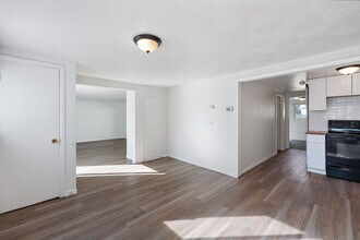 3418 E 35th Ave in Spokane, WA - Foto de edificio - Building Photo