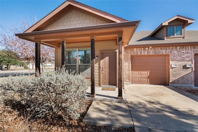 property at 101 Creekside Villa Dr