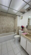 7820 Colony Cir S in Tamarac, FL - Building Photo - Building Photo