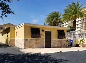 3249 NE 10th St in Pompano Beach, FL - Building Photo - Building Photo