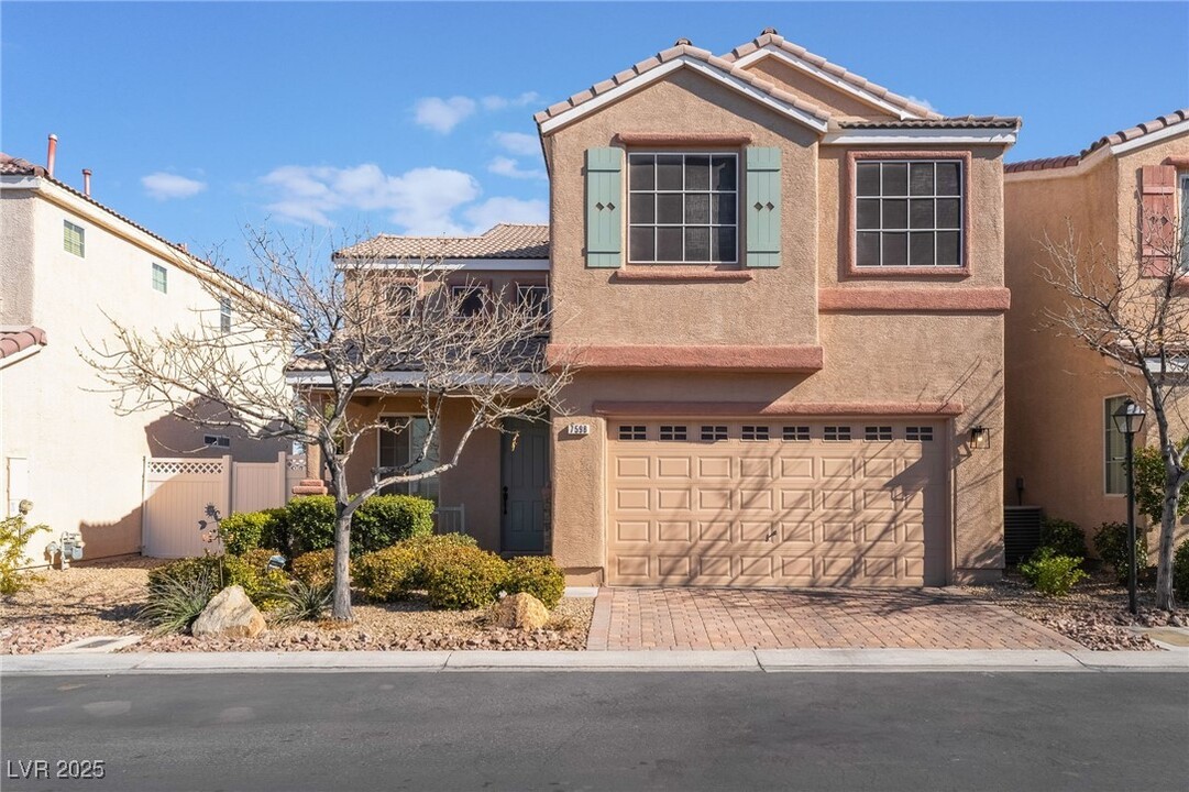 7598 Aspen Color St in Las Vegas, NV - Building Photo