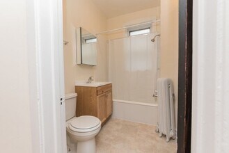 903 W Altgeld St-Unit -1BRA in Chicago, IL - Foto de edificio - Building Photo